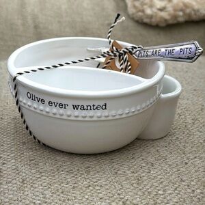 NEW. Mudpie Ever Wanted Olive Pit Bowl Set.